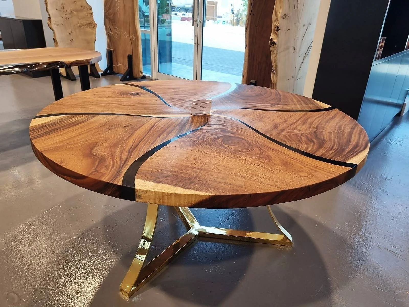 Custom made dining table for home